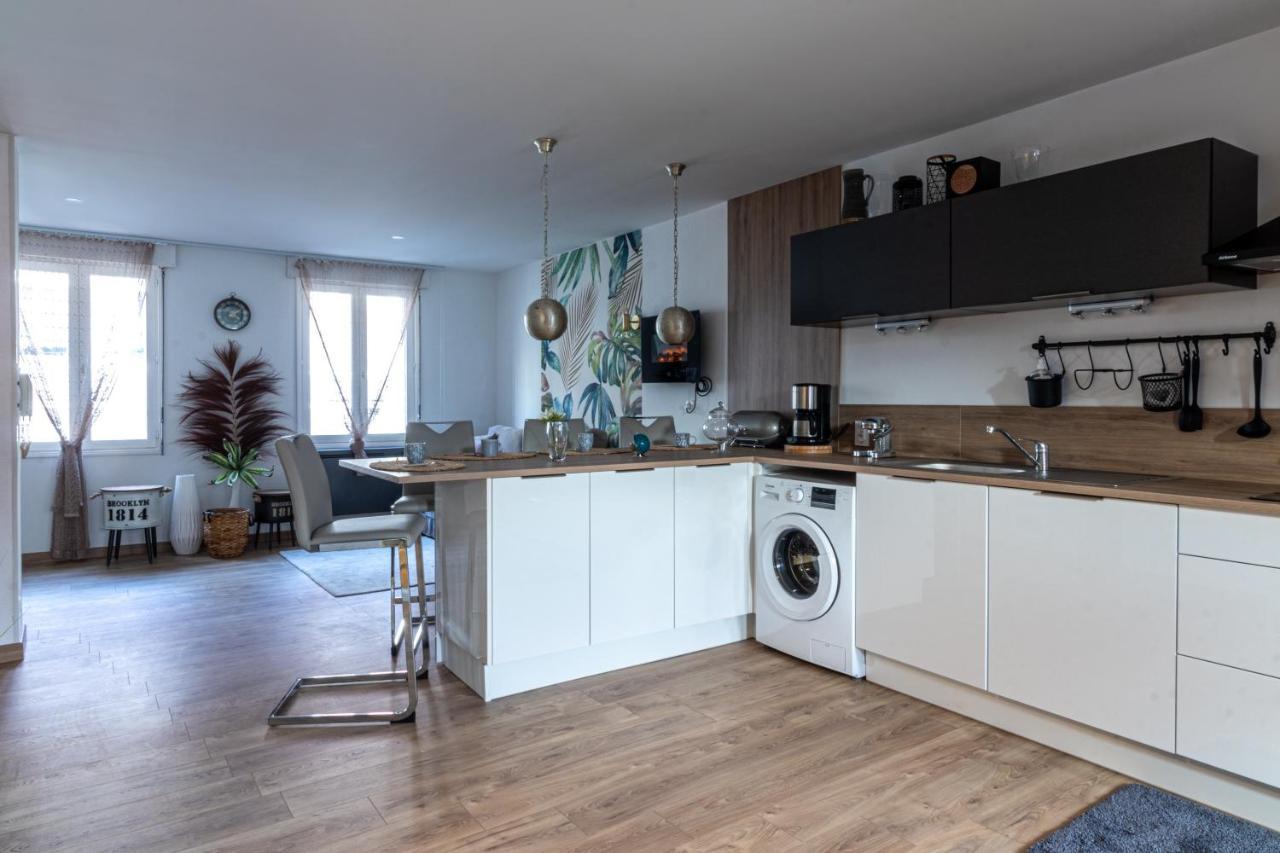 De Fil En Aiguille - Duplex Pour 4 A Calais Apartment Luaran gambar